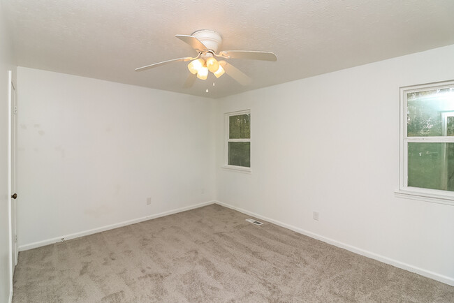 Building Photo - 3 Bedroom in Carrollton, GA!