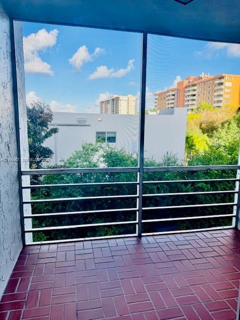 Building Photo - 2425 NE 135th St