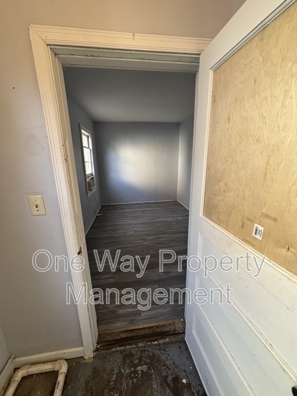 Building Photo - 1912 N Grove St