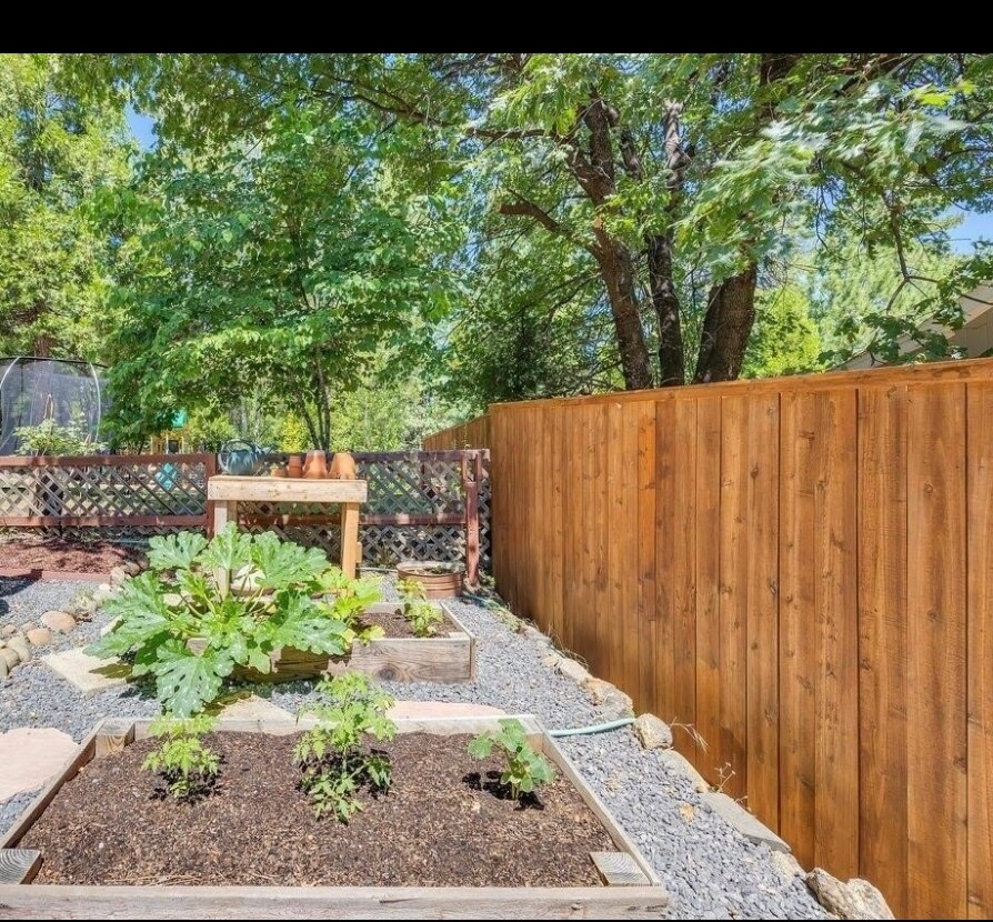 Building Photo - 22689 Cedar Pines Ave