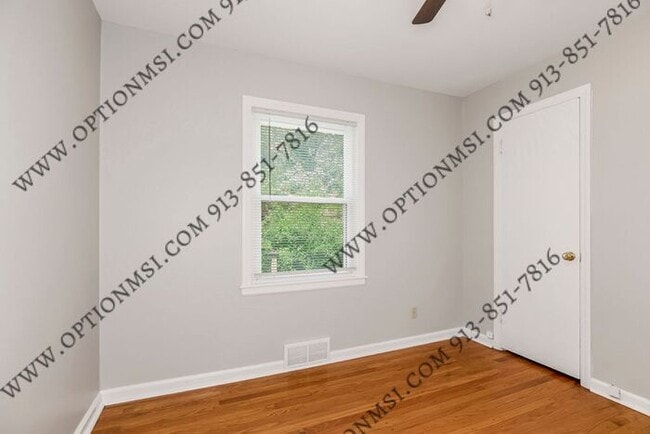 Building Photo - Incredible home in Romanelli Gardens!