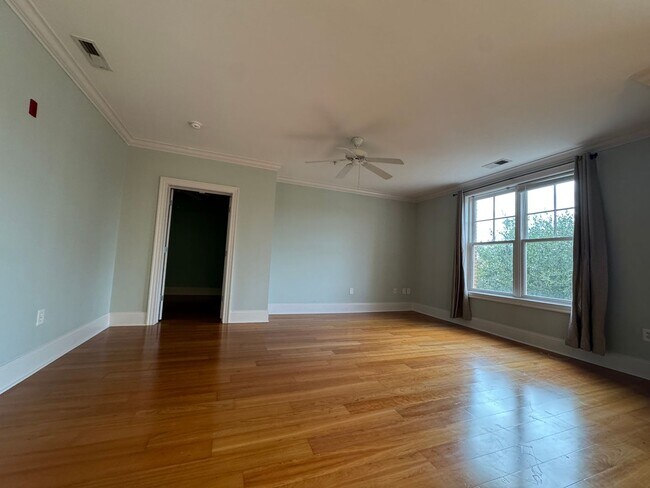 Building Photo - Mayfaire Townview 1 Bed/2 Bath + Bonus Room, Second Floor, Balcony