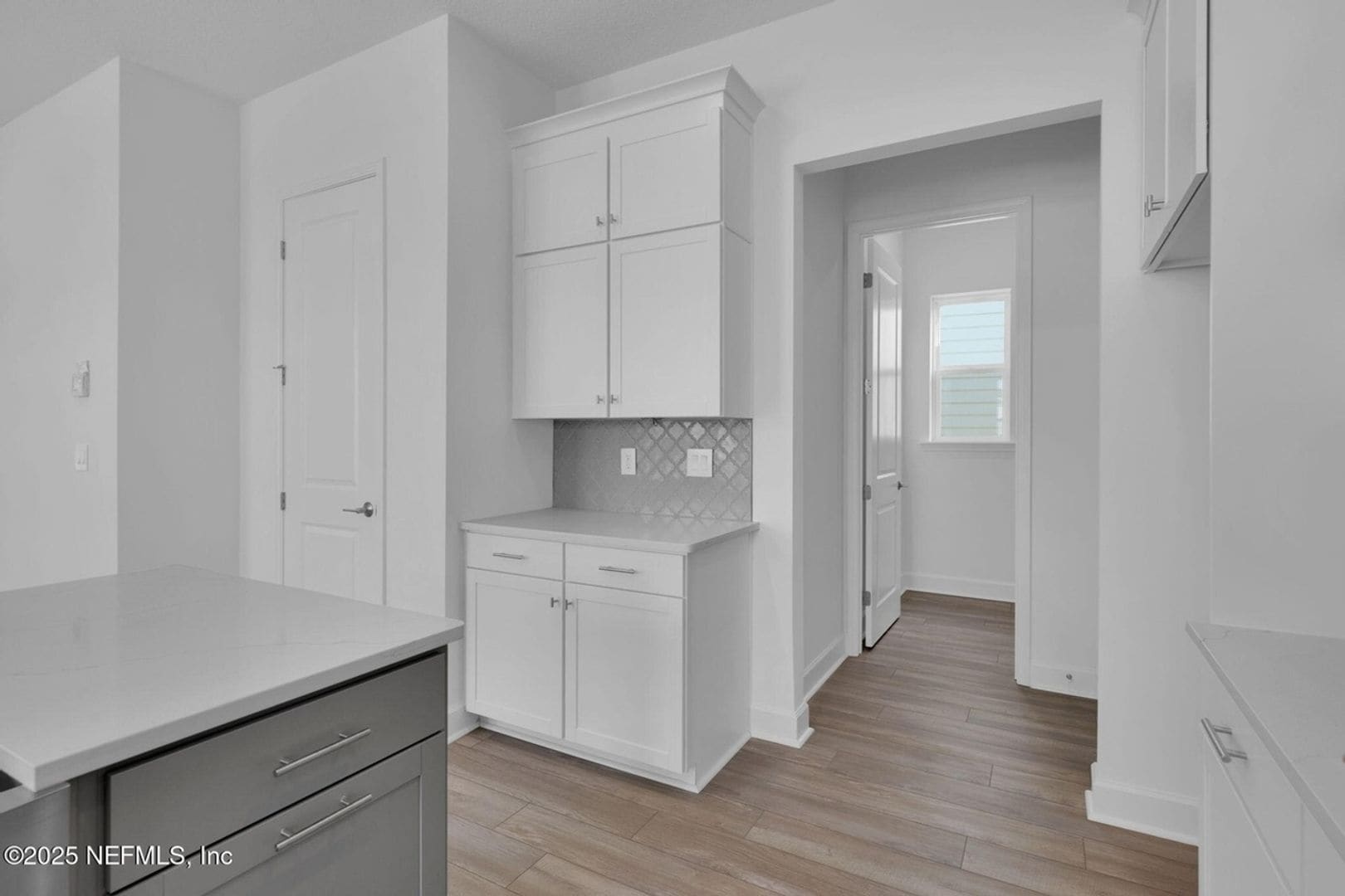 Building Photo - 183 Dawes Ave