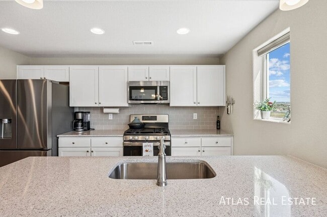 Building Photo - 7446 Marbled Wood Pt