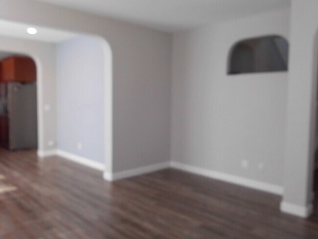 Building Photo - 207 Coulter Way