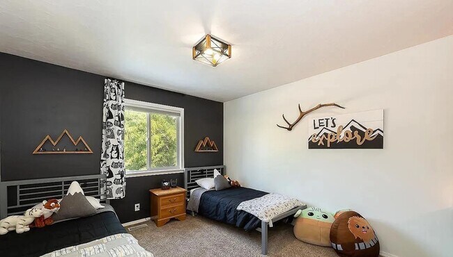 Building Photo - Fantastic home, in a great location!!!