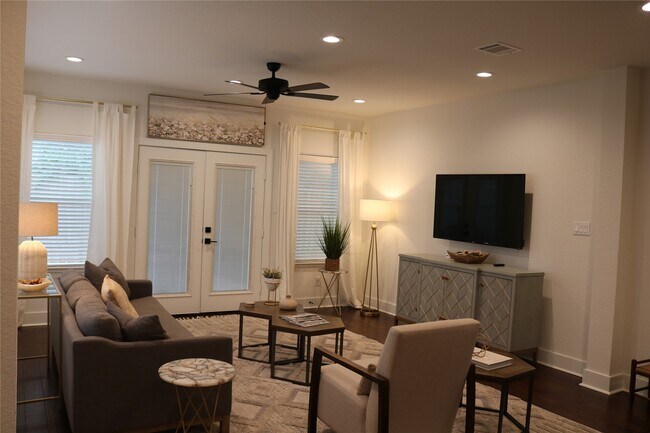 Building Photo - 4714 Fisk St