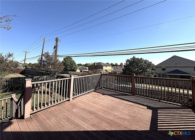 Building Photo - 2313 Modoc Dr