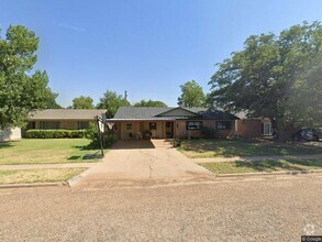 Building Photo - 4 Bed/2 Bath in Wester Neighborhood (50th ...