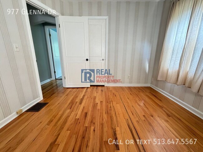 Building Photo - 977 Glenna Dr