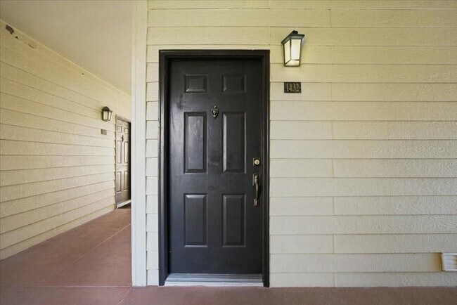 Building Photo - 3777 Peachtree Rd NE