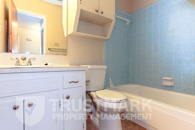 Building Photo - 2110 El Dorado Dr