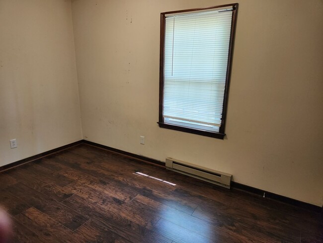 Building Photo - 3 Bed 2 Bath Rancher Chesterfield- Qualla/...