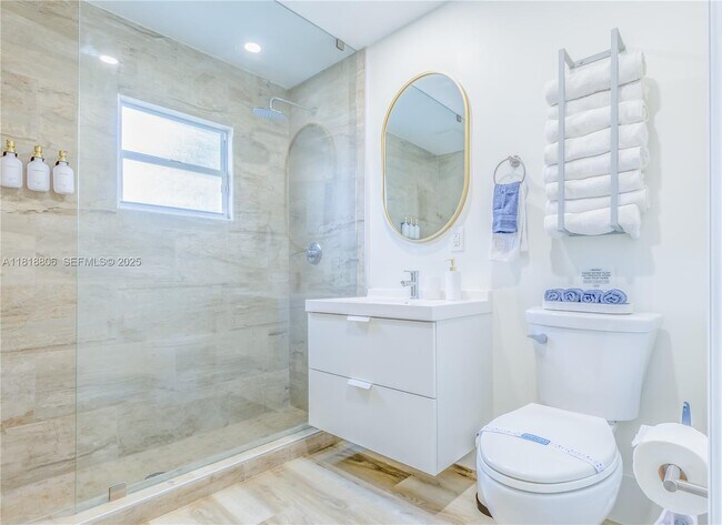 Building Photo - 1762 NW 15th St