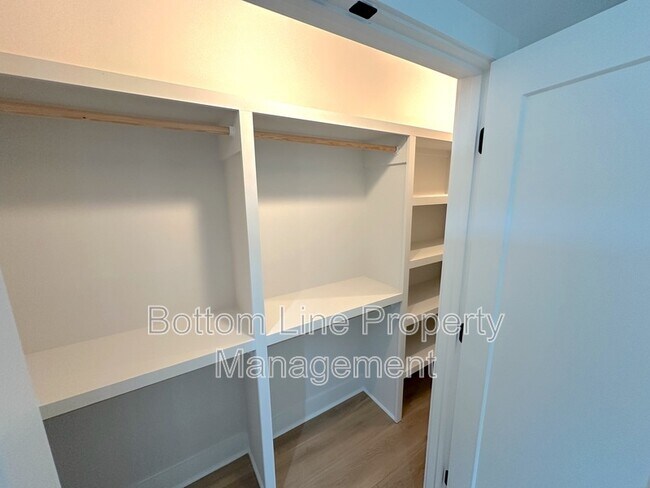 Building Photo - 1354 Briar Creek Rd