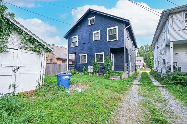Building Photo - 312-314 Pointview Ave