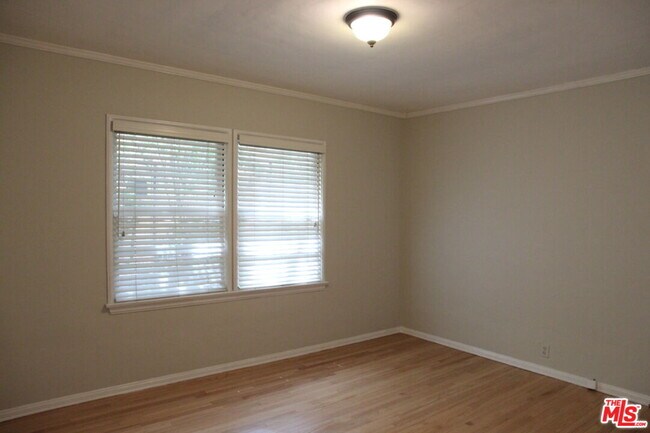 Building Photo - 15151 Encanto Dr