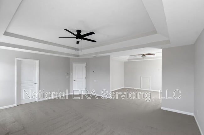 Building Photo - 50 Trinity Ln