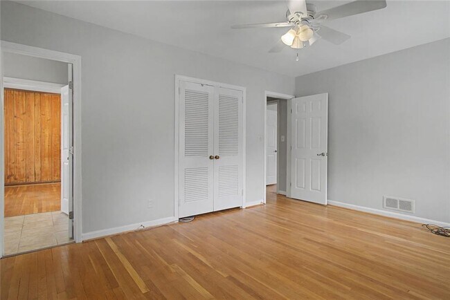 Building Photo - 1001 Wiley Bridge Rd