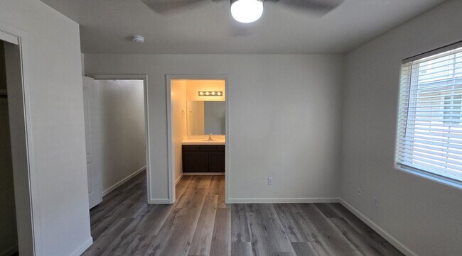 Building Photo - 6124 Royal Coach Cir