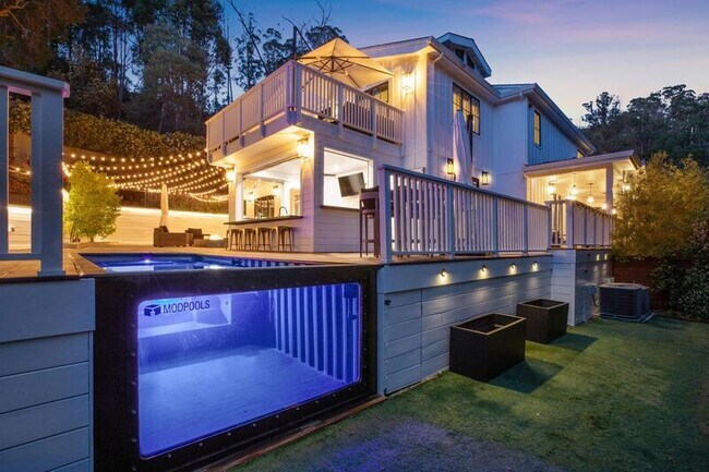 Building Photo - 31 Gold Hill Grde