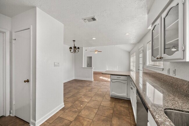 Building Photo - 6522 Brookgate Dr