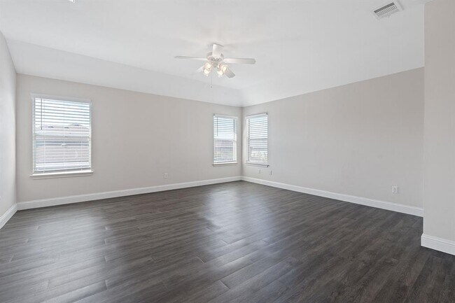 Building Photo - 2338 Brookhollow Terrace
