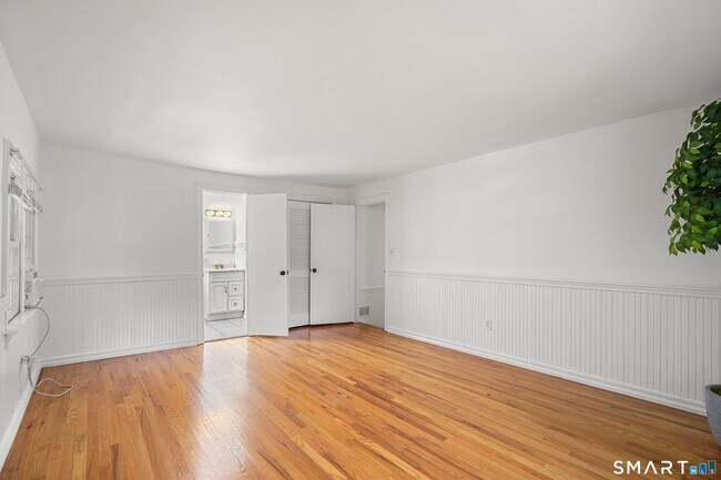 Building Photo - 141 Idlewood Dr