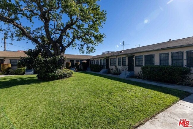 Building Photo - 1940 S Robertson Blvd