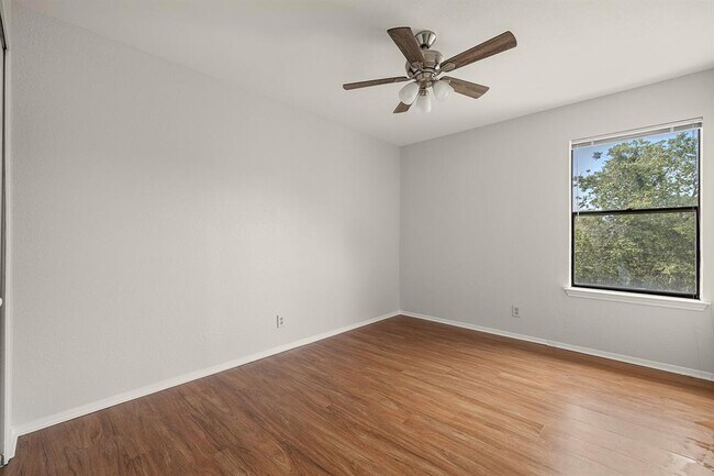 Building Photo - 8905 Bridgewood Trail