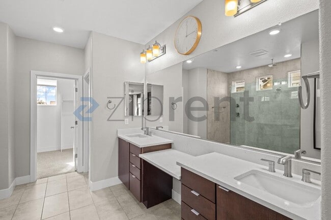 Building Photo - 285 Bear Creek Dr