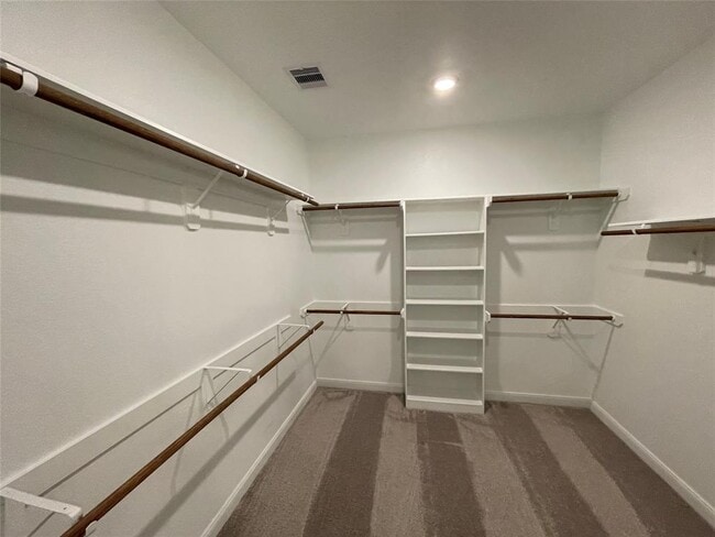 Building Photo - 2172 Woodland Pine Dr