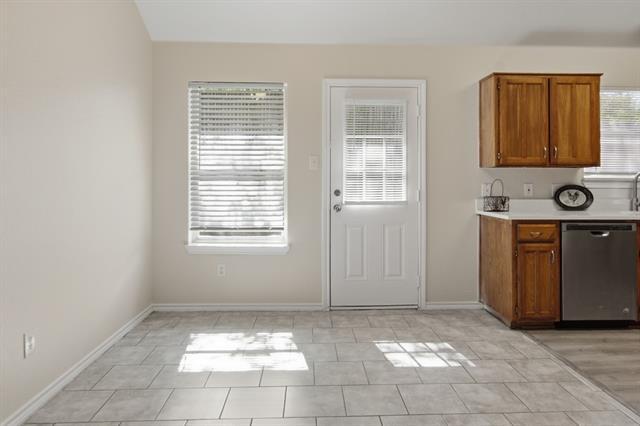 Building Photo - 6317 Rockhaven Dr