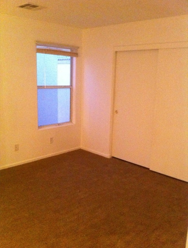 Building Photo - 10063 Swimming Hole St