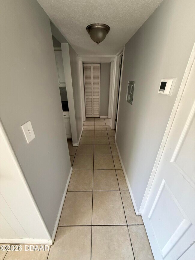 Building Photo - 1850 S Park Ave