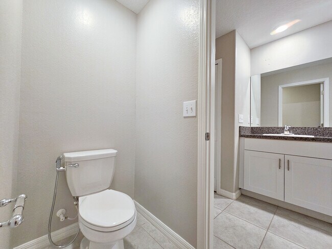 Building Photo - 10520 Strawberry Tetra Dr