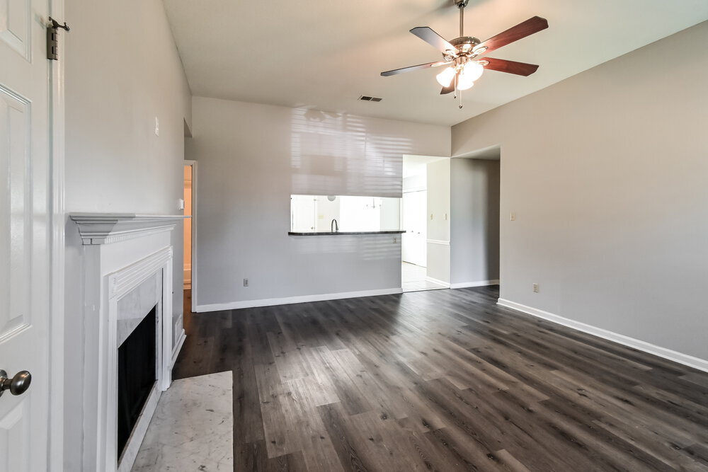 Building Photo - 8389 Palm Springs Dr