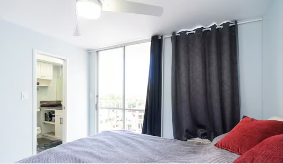 Sliding Glass Doors - 2575 Kuhio Ave