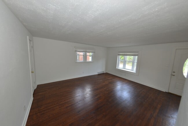 Building Photo - 1275 N Florissant Rd