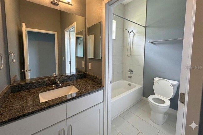 Building Photo - 2702 Scarborough Ct