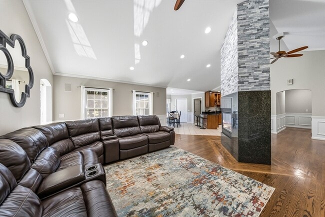 Building Photo - 9 Ridge Rd