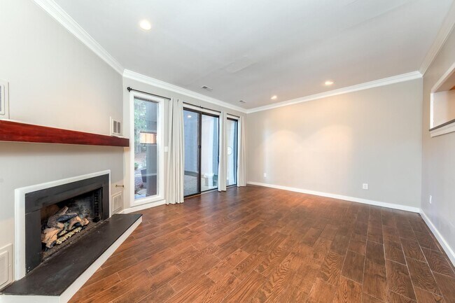 Building Photo - 110 Harrops Glen