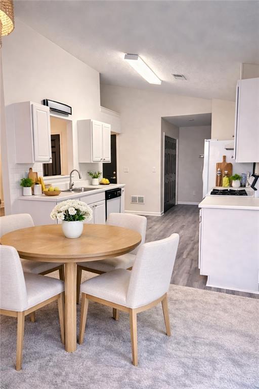 Building Photo - 280 Hayward Ln