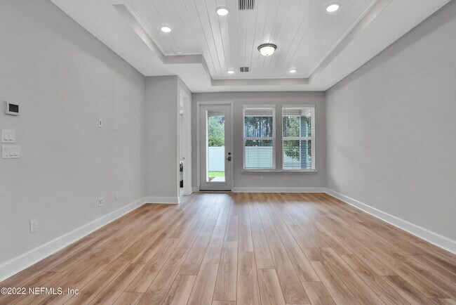 Building Photo - 351 Millenia Dr