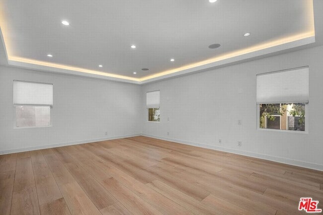 Building Photo - 9343 W Olympic Blvd