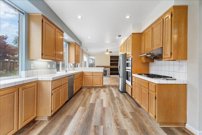 Building Photo - 16 Smith Ct