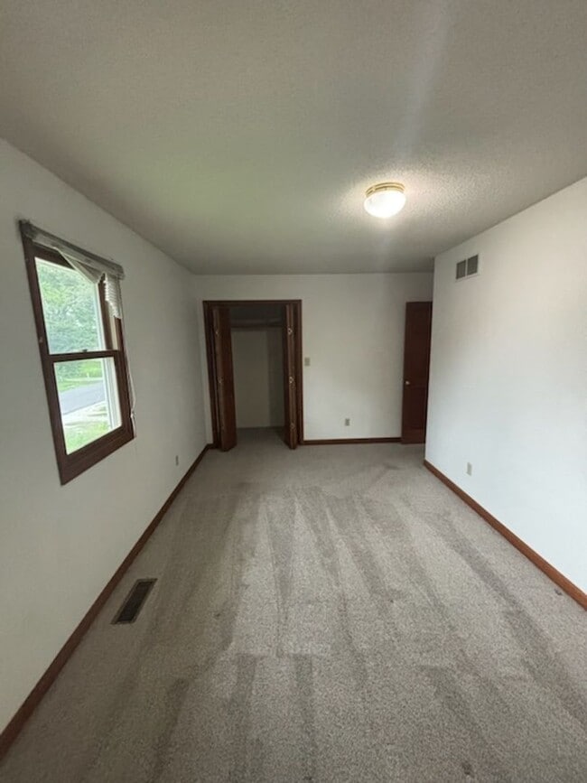 Building Photo - 4816 Pershing Ave