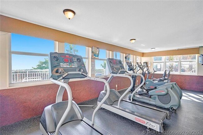 Building Photo - 5200 N Ocean Blvd