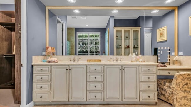 Building Photo - 46710 Bradshaw Trail