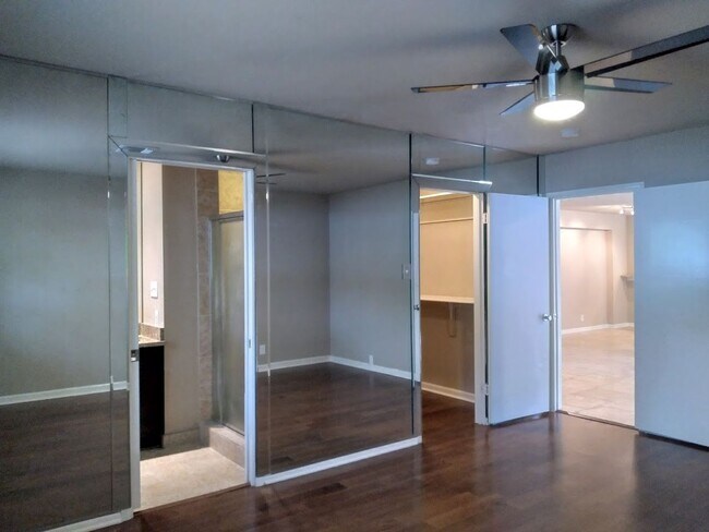 Building Photo - *COMING SOON* Exquisite Estate Living in Prestigious Hollywood Park With Outdoor Kitchen!